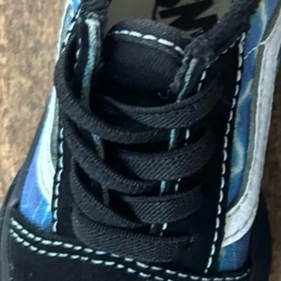 Vans Old Skool V Kids/Toddler Sneaker - Black/ Blue and white size 4.5 - Picture 5 of 7